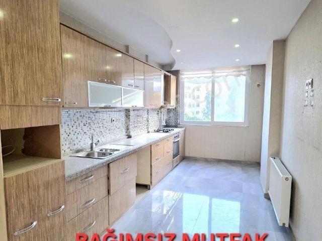 Şehir Merkezinde Kombili Kiralık Dairemiz