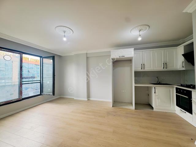 Şehir Merkezinde Sıfır 1+1 Kiralık Asansörlü Ankastreli Daire