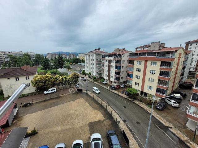 Şehir Merkezinde, Resmi Kurumlara Yürüme Mesafesinde Geniş 4+1