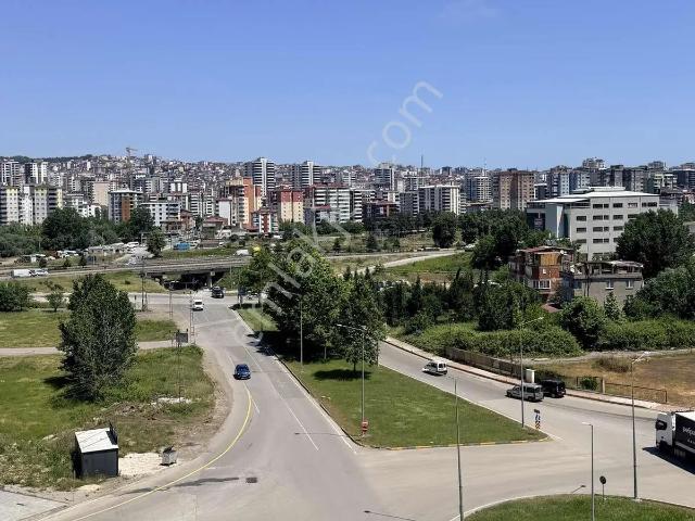 Şehir Hastahanesi Altı Kiralık 1+1 Lüks Daire