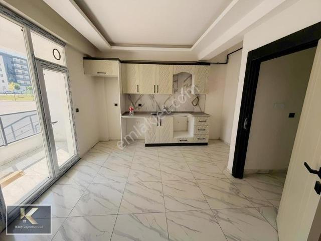 Şehir Hastahanesi Yanında Kiralık 2+1 Sıfır Daire