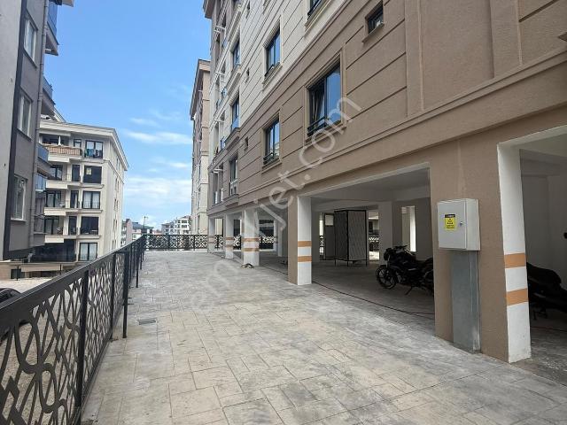 Şehir Hastanesi Ve Üniversite Yakını Eşyalı Daire