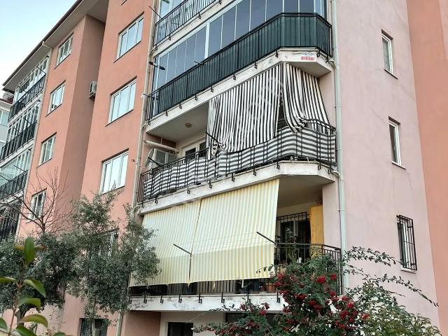 Şehir Hastanesi Yanı 150 M2 3+1 Satılık Ara Kat Beyan Sorunu Yok