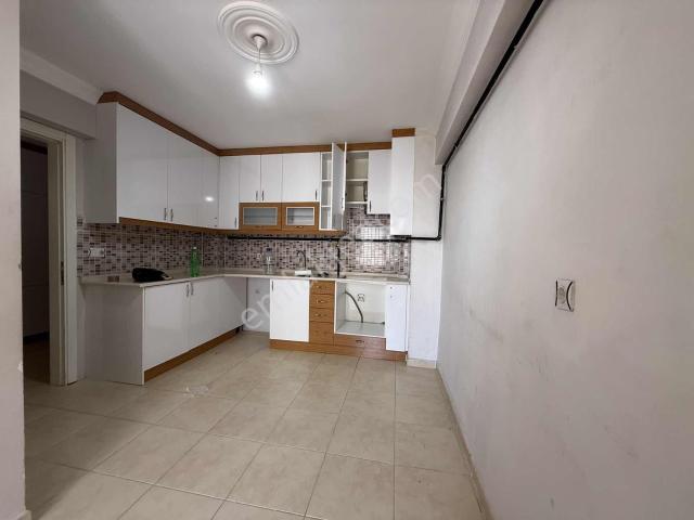 Şehir Hastanesi Yanı 150 M2 3+1 Satılık Ara Kat Beyan Sorunu Yok