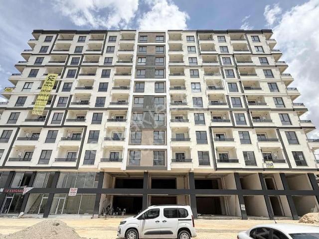 Şehir Hastanesi Karşısı Satılık 1+1 Lüks Daire İsbay Emlak'ta