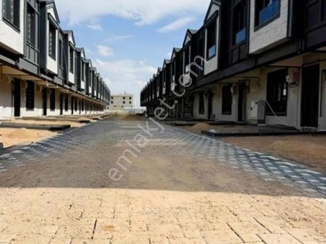 Şehir Hastanesi Karşısı Site Konseptli 5+1 Lüks Villa !