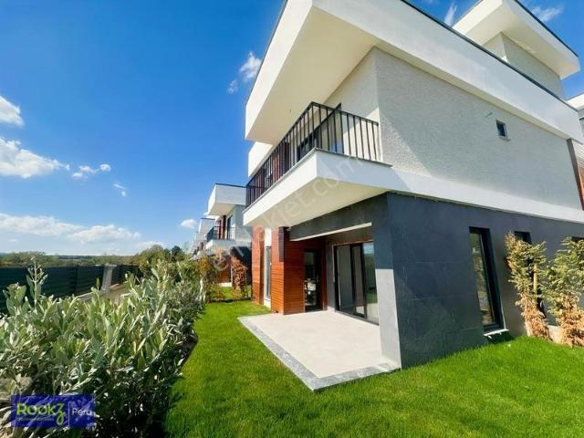 Şehir Hastanesine Komşu Tam Müstakil 4+1 Kiralık Bahçeli Villa