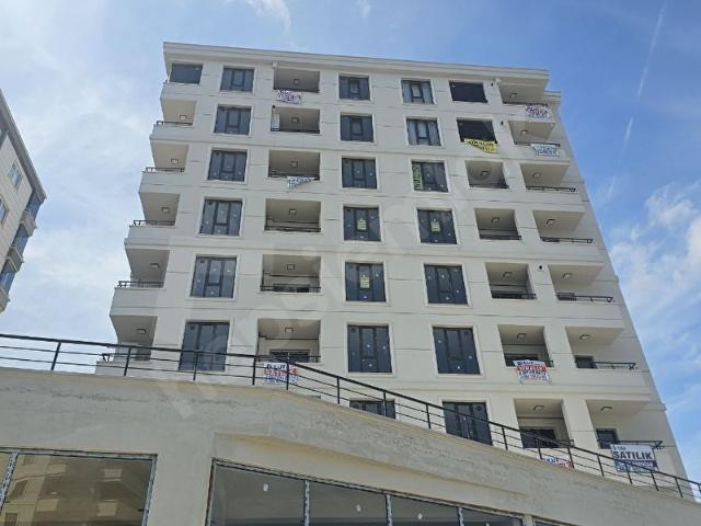 Şehir hastanesine yakın sıfır 1+1 daire