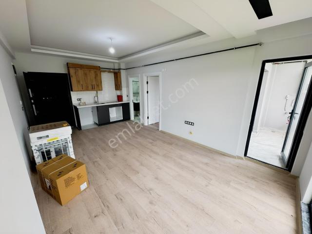 Şehir Hastanesinin Altında Sıfır Eşyalı Kiralık 1+1 Daire