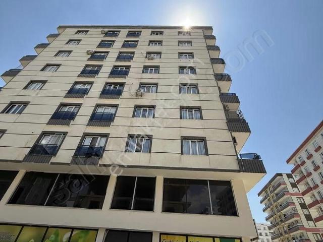 Şehir İçi Caddesi Satılık Daire Köşe Başı