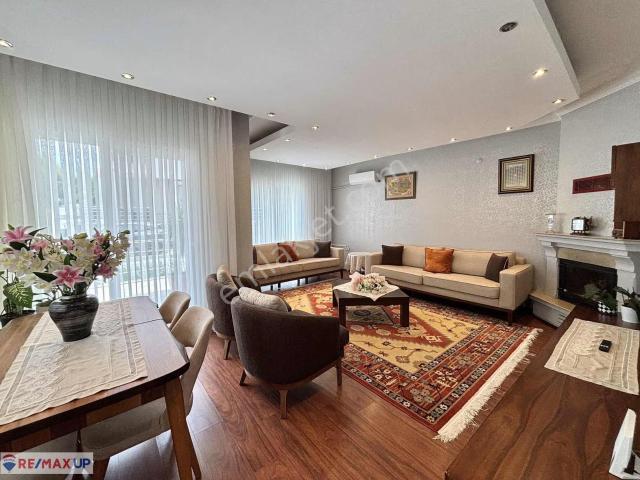 Şehir İçinde Villa Konforu! Adatepe Villalarında Şömineli 5+1