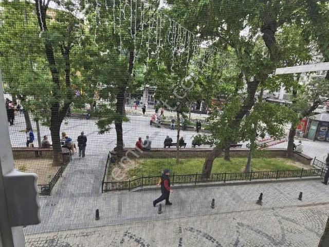 Şehremini Büyük Saray Meydande Satılık 2+1 Daire