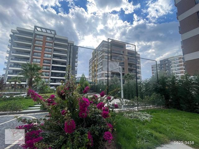 ŞEHRİN EN GÖZDE REZİDANSIN DA SATILIK LÜKS DAİRE