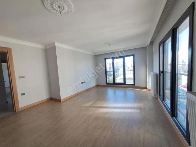 Şehri Bağcılar Sitesinde 3+1 Kiralık Daire