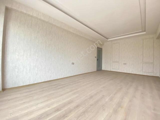 Şehrin Yeni Prestijli Sitesinde Lüks 3+1 Ödemesiz ! Daire