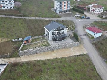 Şehrin Zirvesinde, Mavinin Merkezinde Akyazı'da Satılık Villa