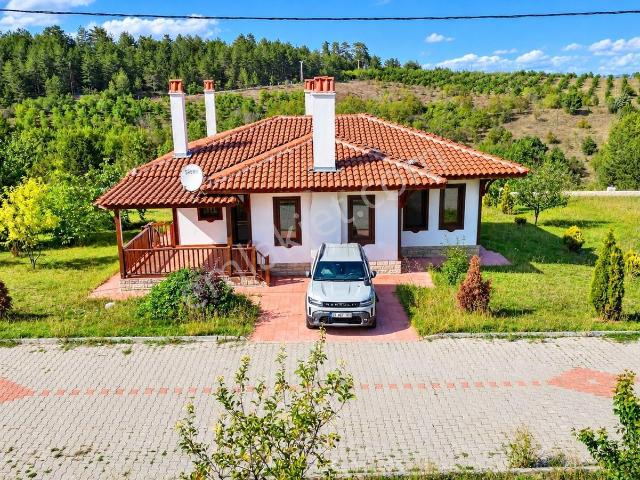 Şehrin En Seçkin Villa Sitesinde ata Villalarında Müstakil