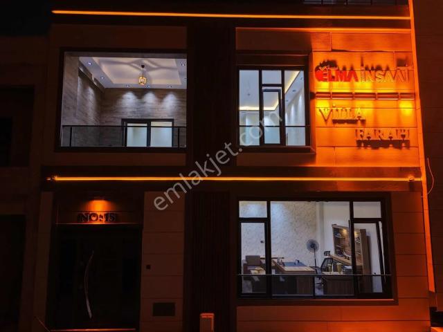 Şehrin Göbeğinde Yeni Akp İl Binası Yanı Müstakil Lüks Villa