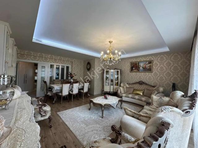 şehrin Gözde Lokasyonu Şefikçan Şehri Sanat'ta 4+1 Lüks Daire
