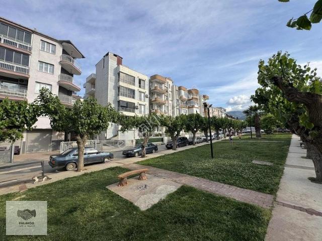 Şehrin Kalbinde Park Manzaralı 3+1 Geniş Daire Krediye Uygun