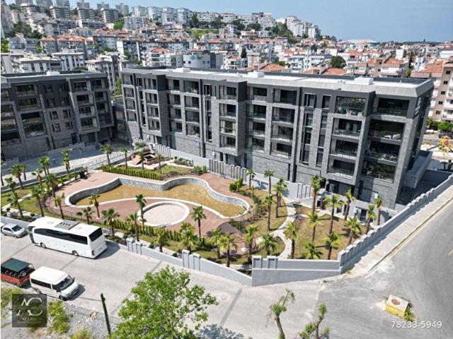 ŞEHRIN MERKEZINDE724 GUVENLIKLI SITE ICERISINDE SOSYAL DONANIMLIDOĞALGAZLI ULTRA LÜX DAİRELER