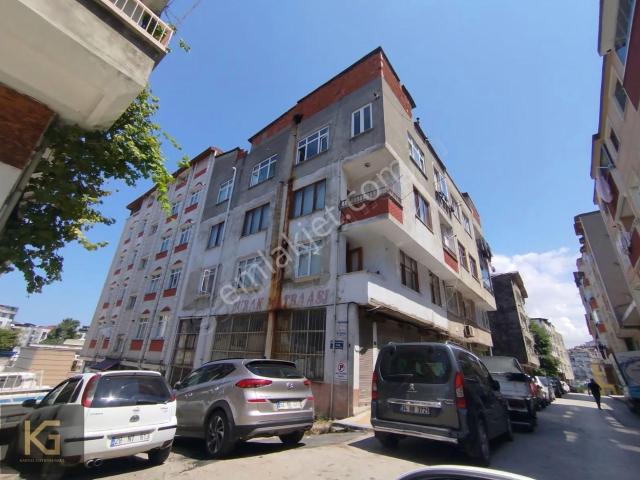 Şehrin Merkezinde Satılık 3+1 Daire