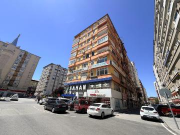 Şehrin Merkezinde, Ulaşımın Kalbinde 3+1 Satılık Daire!