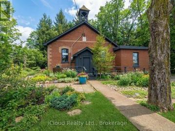 House for sale in Halton