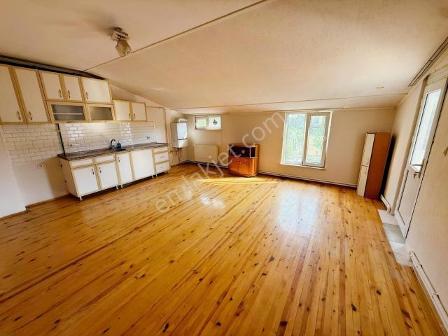 Şehzade Gayrimenkul'den Asmalıevler Mah. 2+1 Kiralık Daire