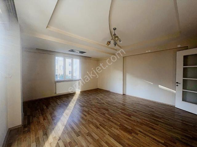 Şehzade'den Adalet Mahallesinde 3+1 Ara Kat Kullanışlı Daire