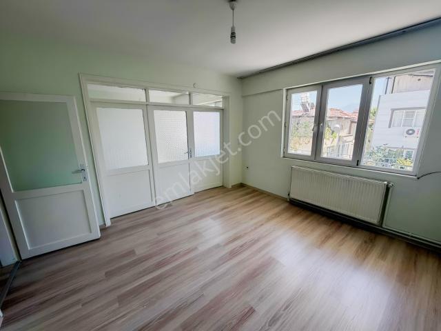 Şehzade'den Akkonak Mah. Ara Kat Kiralık Daire
