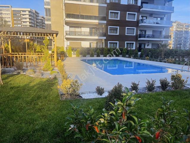 Şehzade'den Şemikler'de 2+1 Havuzlu Satılık Daire