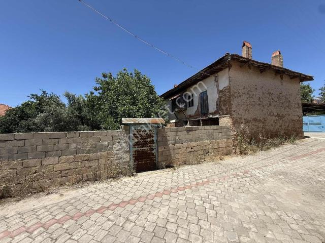Şehzade'den Tavas Karahisar Mah. Satılık Müstakil Ev
