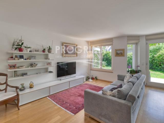 Einzelagent – 3 Zimmer Haus mit Garage – Großes Zimmer im Keller – Garten
