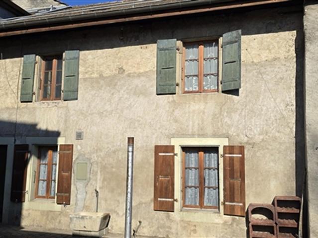 Einzelagent – Immobilien mit großem Potenzial in Givrins zu renovieren