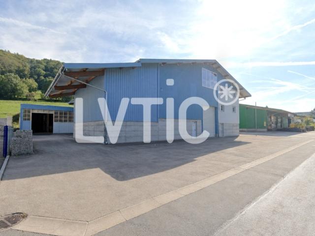 EINZELAGENT – Industriehalle mit 1500 m² zur Miete in Moudon