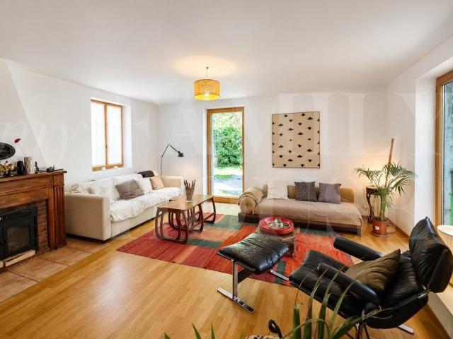 EINZELAUFTRAGNEHMER Prächtiges Triplex mit 325 m² PSA in einem alten Gebäude