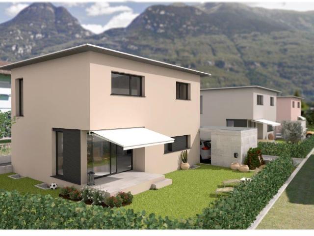 EINZELHAUS MIT GARTEN UND OFFENER AUSSICHT