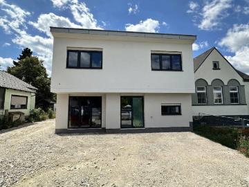 Einzelhaus gekuppelt in toller Lage mit guter Infrastruktur! ca. 12 Minuten zur Seestadt! Provisionsfrei für den Käufer