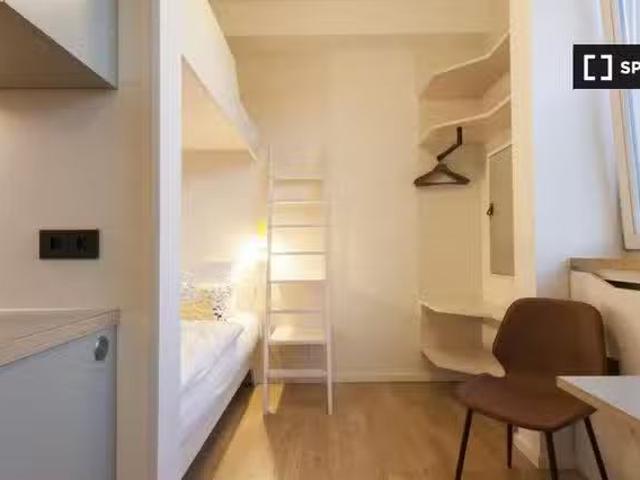 Einzimmerwohnung zu vermieten in Unterhaching, München