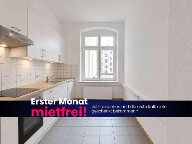 Einziehen, einkuscheln, Kaltmiete sparen*: Große 4 Zimmer Wohnung mit EBK und BALKON