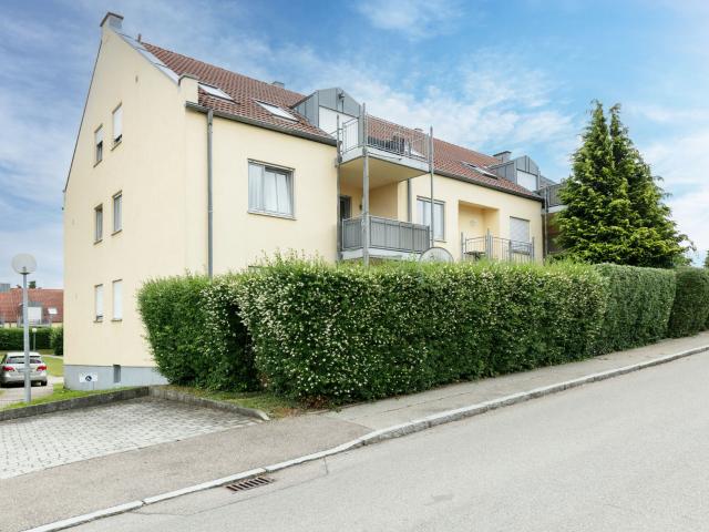 Einziehen oder clever investieren: Hübsche 3 Zimmer Wohnung mit Loggia & TG