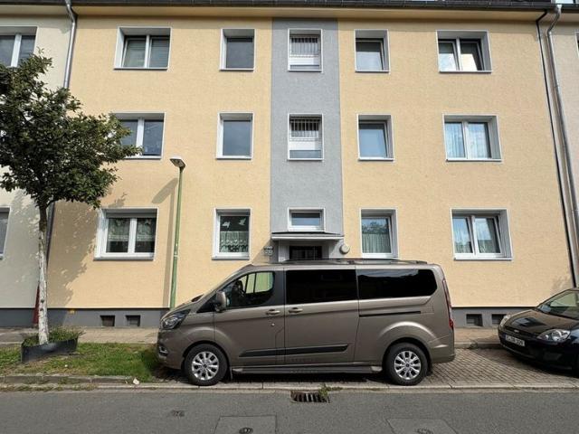 Einziehen & wohlfühlen: 2 Zimmer Wohnung mit Tageslichtbad in Essen Karnap