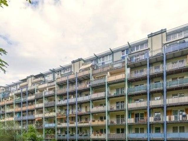 Einziehen, wohlfühlen 2 Zimmer Wohnung mit Balkon in der Radeberger Vorstadt