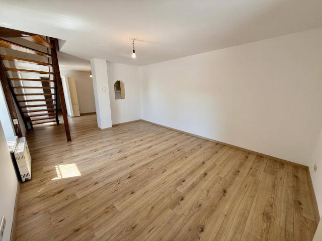 Neuer Eigentümer schafft neues Wohngefühl: Großzügige Maisonette Wohnung