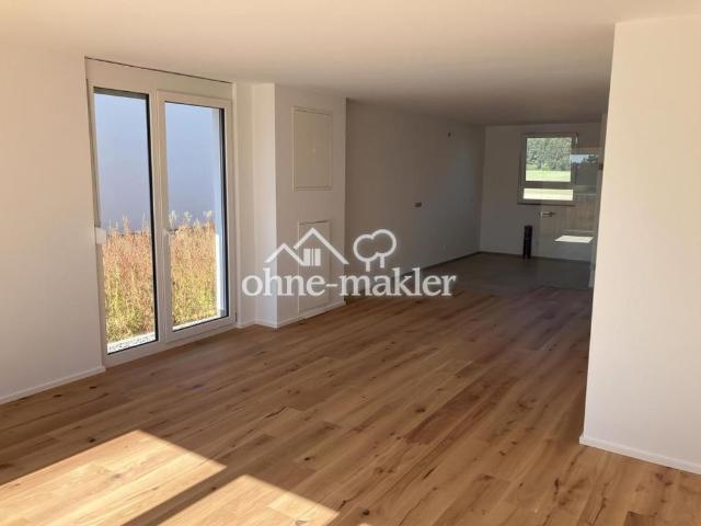 Einziehen & Wohlfühlen: Erstbezug Reihenendhaus mit Terrasse, Garten, Carport & Stellplatz in VS