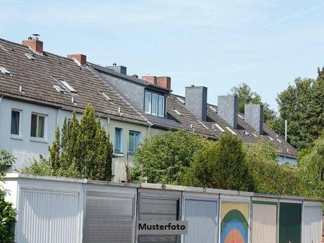 Einziehen & wohlfühlen: Gepflegtes Atrium Reihenhaus mit 2 TG Stellplätzen