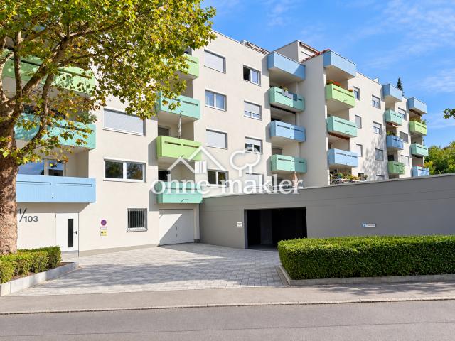 Einziehen & Wohlfühlen! Helle 2 Zimmer Wohnung mit Balkon, Aufzug & Garage in Reutlingen