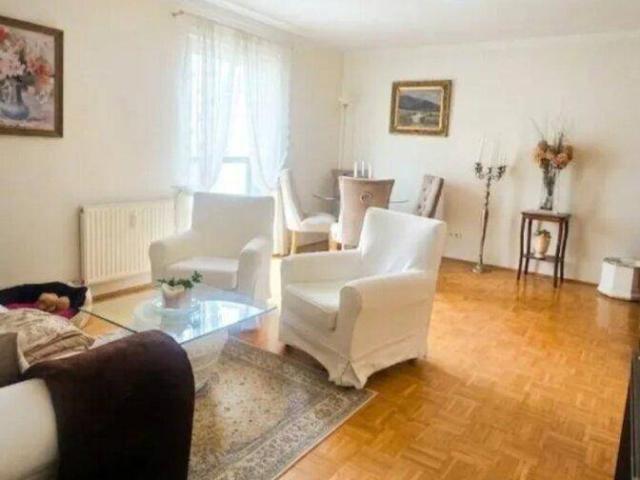 Einziehen & Wohlfühlen! Helle 3 Zimmer Wohnung mit ca. 70m2 Wohnfläche inkl. Garagenplatz, Einbauküche & Aufzug in 1220 Wien Barrierefrei