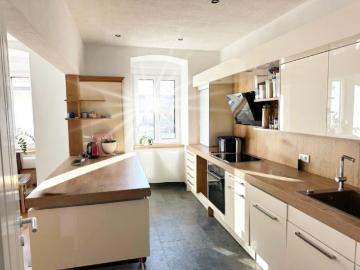 Villa for sale in 3712